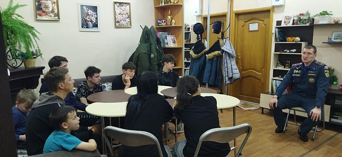 В Кинешемском детском доме прошла встреча с сотрудником МЧС фото 2