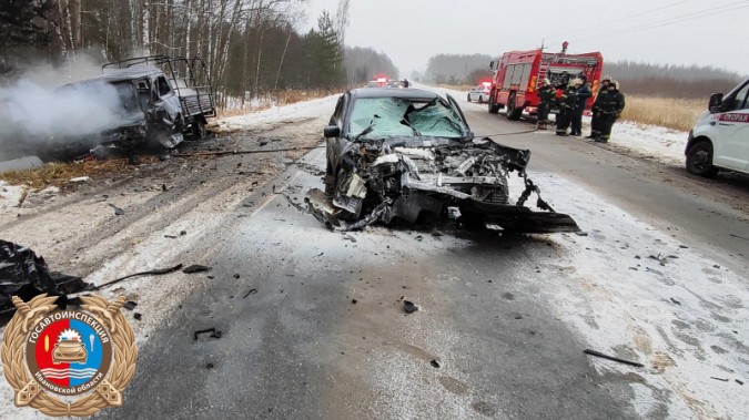 На дороге в Кинешемском районе лоб в лоб столкнулись «Митсубиси» и «УАЗ» фото 2