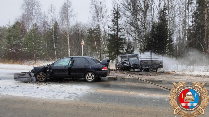 На дороге в Кинешемском районе лоб в лоб столкнулись «Митсубиси» и «УАЗ» фото 3