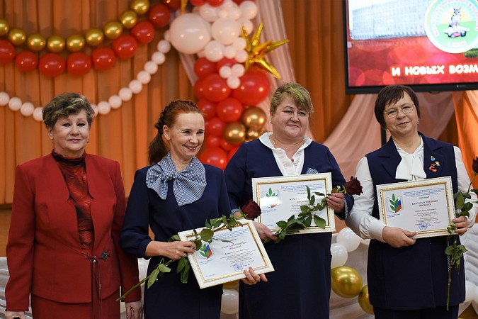 Школа №18 им. Маршала А.М. Василевского отметила золотой юбилей фото 24