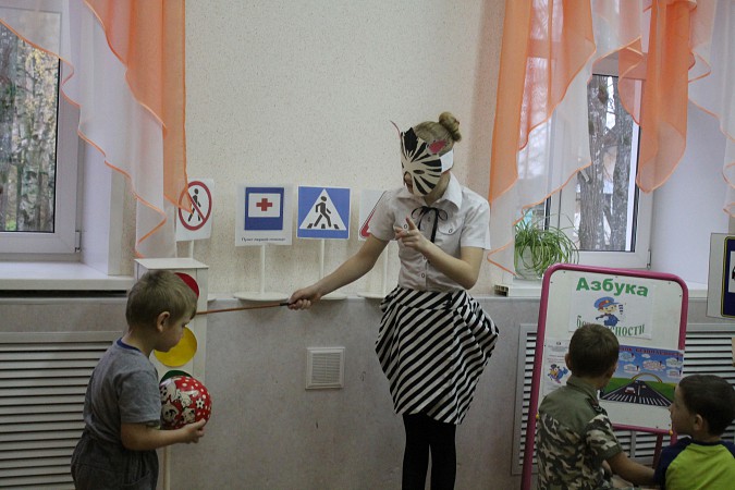 Дети изучают «Азбуку безопасности» фото 3