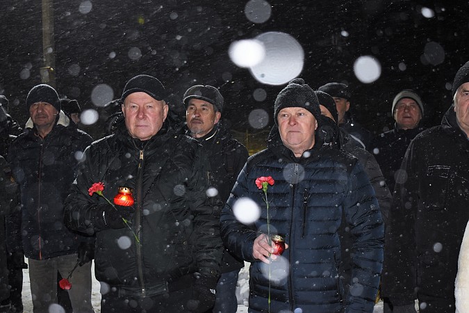 В Кинешме зажгли свечи в память о 46-й годовщине ввода советских войск в Афганистан фото 2