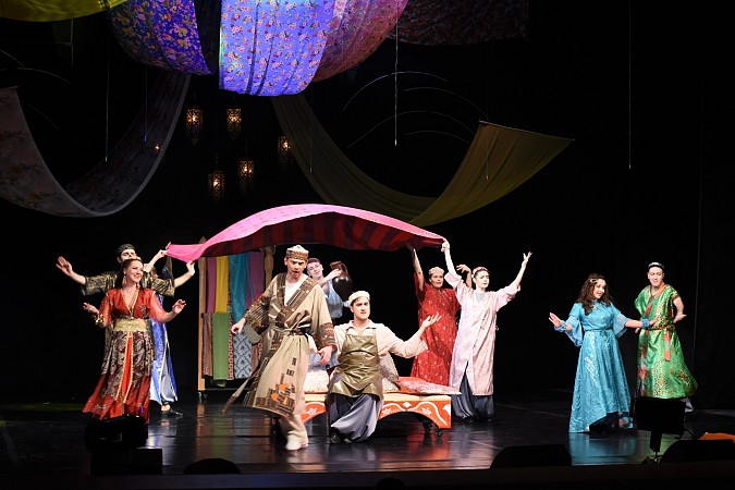 Ёлка главы Кинешмы собрала почти 600 ребят фото 6