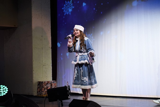 Ёлка главы Кинешмы собрала почти 600 ребят фото 5