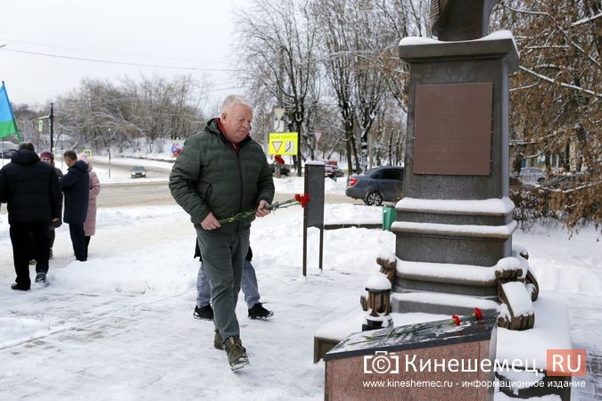 В Кинешме почтили память генерала Василия Маргелова фото 8