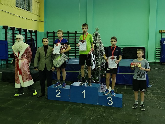 Кинешемские легкоатлеты поборолись за призы Деда Мороза фото 5