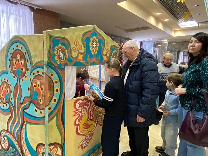 В Кинешемском театре состоялась традиционная благотворительная елка фото 10