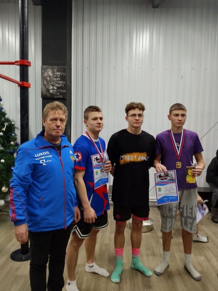 В Кинешме прошел 3-й этап первенства города по воркауту фото 9