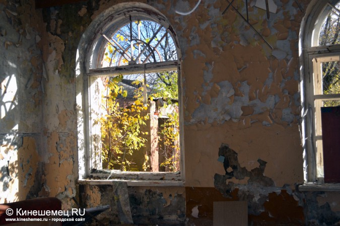 Памятник архитектуры превратился в декорации к фильму ужасов фото 18