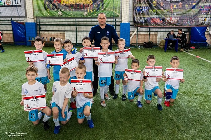 «Волжанин» принял участие в Новогоднем турнире по мини-футболу фото 2