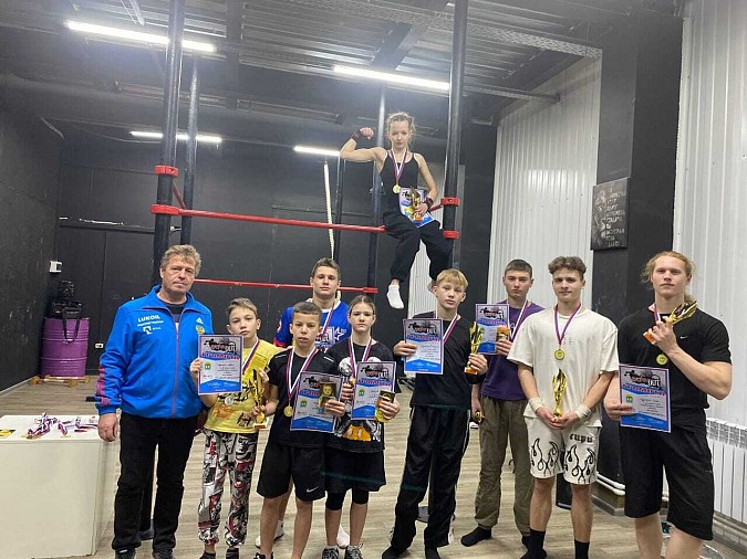 В Кинешме прошел 4-й этап первенства города по воркауту фото 5