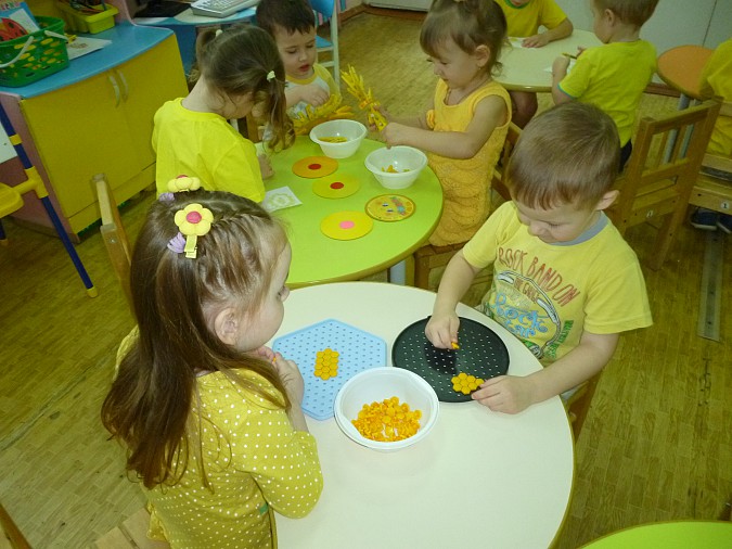 Весёлый и тёплый праздник жёлтого цвета фото 12