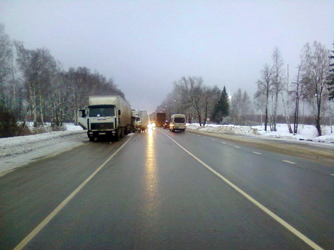 В Ивановской области столкнулись два грузовика фото 2