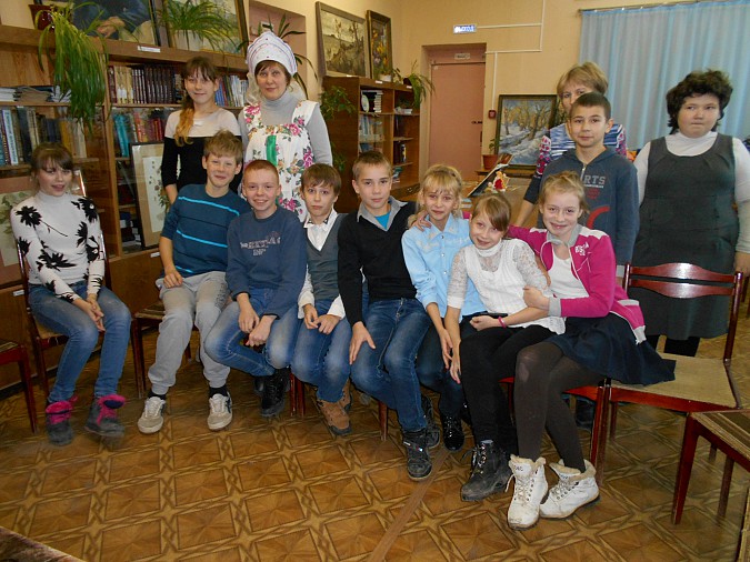 Плыли девы в цветных сарафанах фото 5