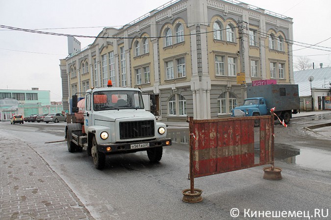 В центре Кинешмы произошла авария на водопроводе фото 4