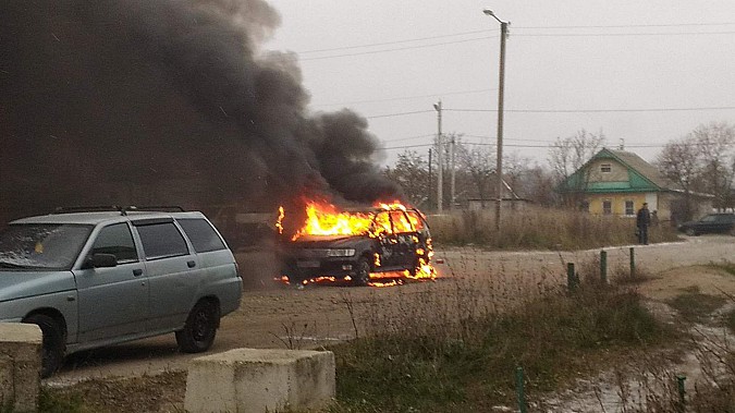 В Кинешме сгорел автомобиль фото 2