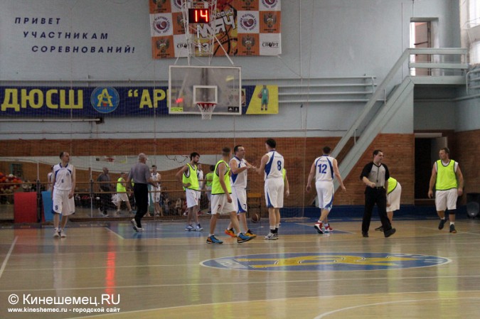 Баскетбольный турнир среди мужчин прошёл в минувшие выходные фото 21