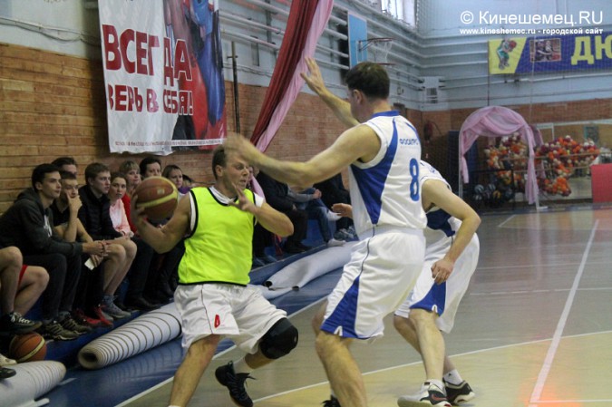 Баскетбольный турнир среди мужчин прошёл в минувшие выходные фото 29