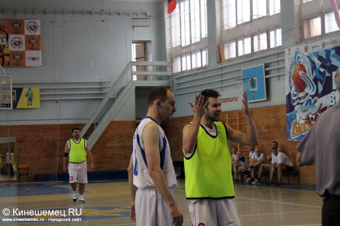 Баскетбольный турнир среди мужчин прошёл в минувшие выходные фото 27
