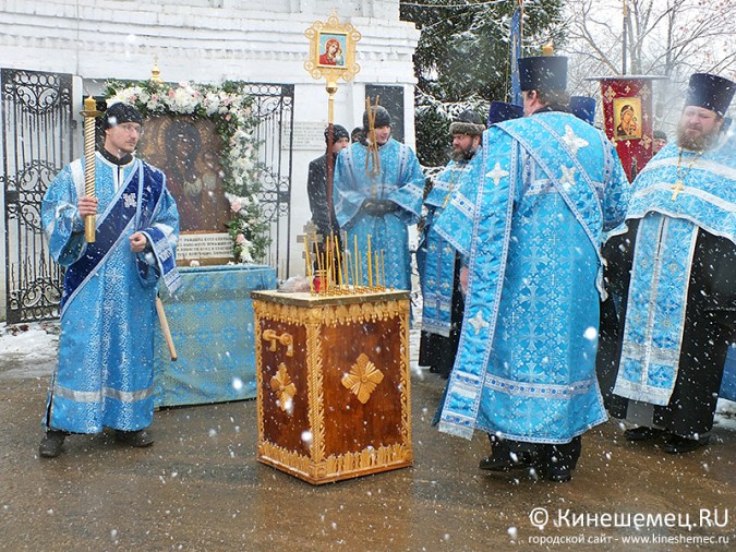 Кинешемцы прошли Крестный ход в честь Казанской иконы Божией матери фото 6