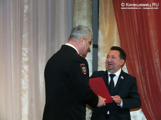 Полицейские отметили профессиональный праздник фото 20