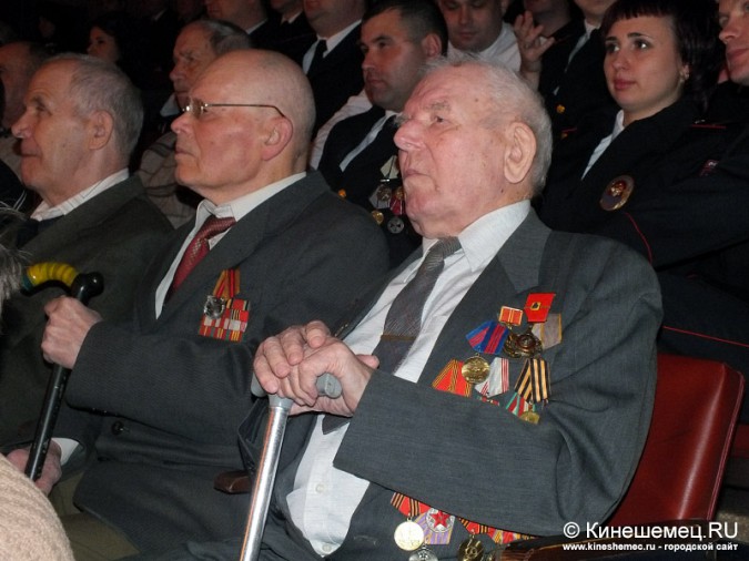 Полицейские отметили профессиональный праздник фото 24