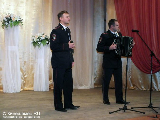 Полицейские отметили профессиональный праздник фото 25