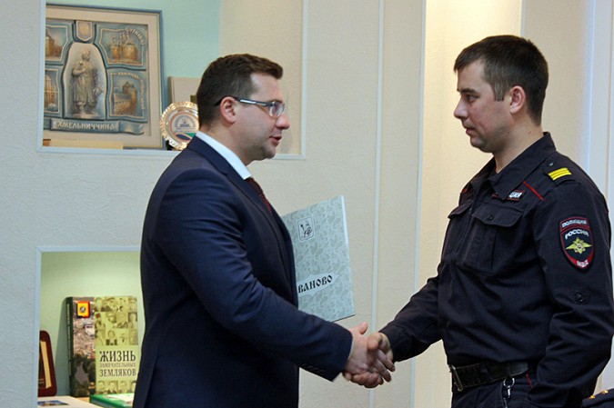 Пострадавшие при взрыве газа встретились со своими спасителями фото 6