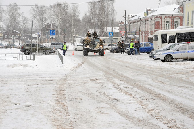 Спецназ взял штурмом шуйский автовокзал фото 2
