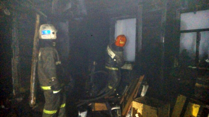 Два человека погибли при пожаре в Ивановской области фото 3
