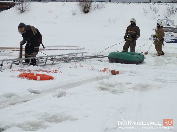 Спасатели провели показательные учения в Кинешме фото 9