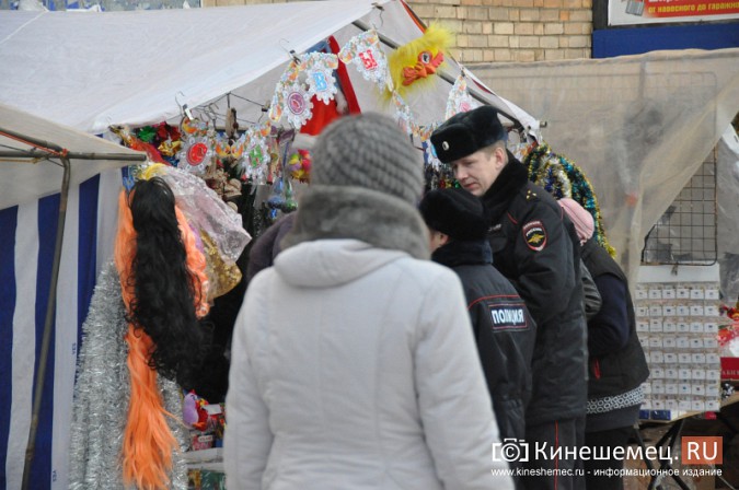 Штрафами торговцев пиротехникой не напугать фото 6