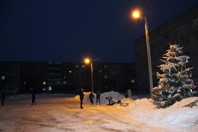 Каток на улице Наволокской подсветили фото 5