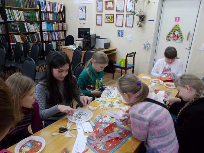 На Рождество принято приглашать друзей фото 4