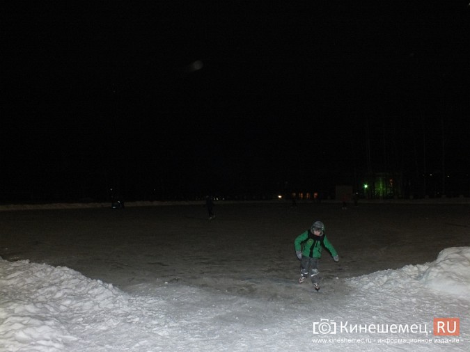 На стадионе «Томна» детей выгнали на мороз фото 4