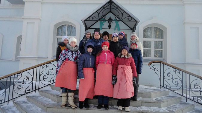 Воспитанники детского дома посетили Успенский Дуниловский женский монастырь фото 3