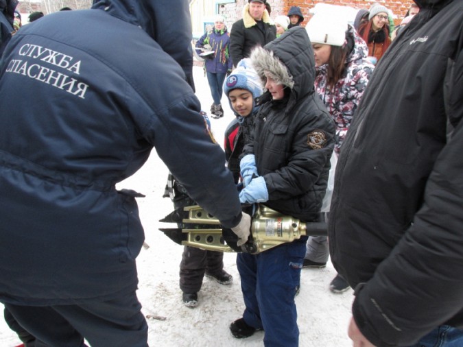 Юных кинешемцев научили пользоваться огнетушителем фото 4