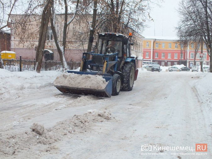 Часть улицы Советской очистили от снега фото 4