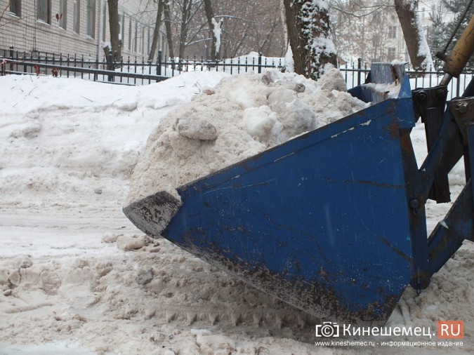 Часть улицы Советской очистили от снега фото 6