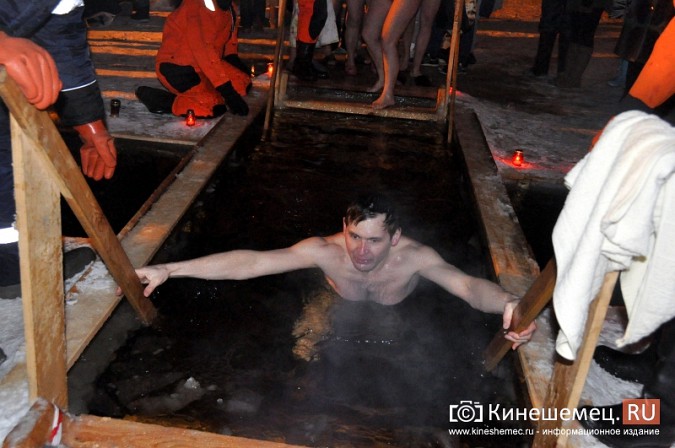 В Кинешме состоялись крещенские купания фото 41