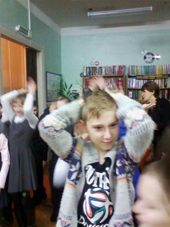 Дети играли с Винни-Пухом фото 23