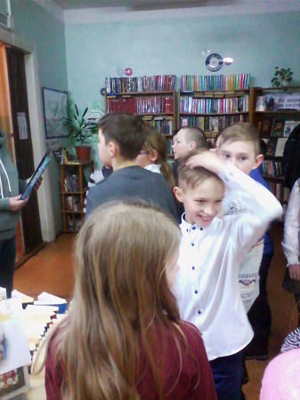 Дети играли с Винни-Пухом фото 17