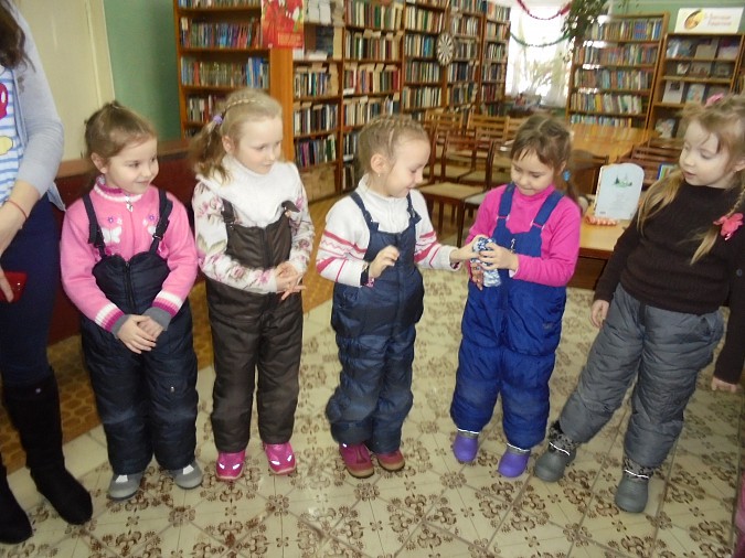 Дошколята отметили «Праздник рукавички» фото 5