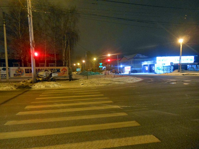 В выходные на дорогах Ивановской области в ДТП пострадали 10 человек фото 2