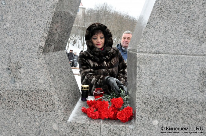 В Кинешме почтили память солдат, погибших, исполняя свой долг за пределами Родины фото 14