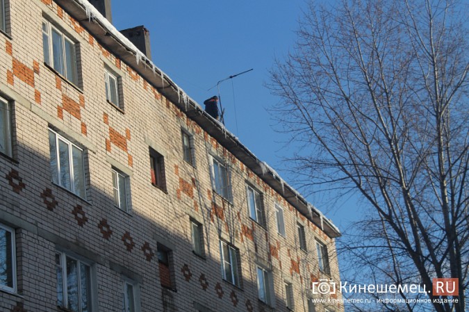 В подъезде одного из домов Кинешмы протекла крыша фото 4