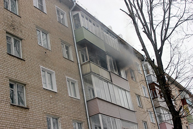 На улице 50-летия Комсомола в Кинешме выгорела квартира фото 3