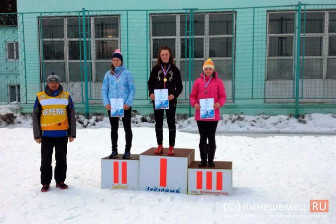 Лыжники из спортивных школ Ивановской области соревновались в кинешемском парке фото 7