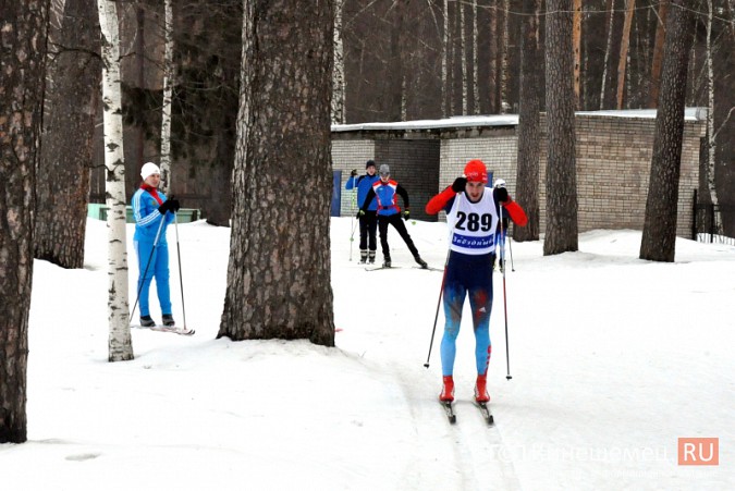 Лыжники из спортивных школ Ивановской области соревновались в кинешемском парке фото 5