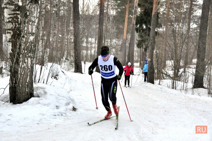 Лыжники из спортивных школ Ивановской области соревновались в кинешемском парке фото 3
